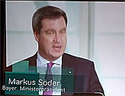 Grüße von der Leinwand: der Bayer. Ministerpräsident Dr. Markus Söder (©Foto: Martin Schmitz)